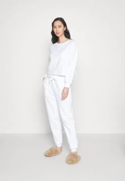 Anna Field Pyjama - Off White 10 Anna Field Pyjama - Off White -Anna Field Boutique 07bbd89d8cae4913be498856f348fe12