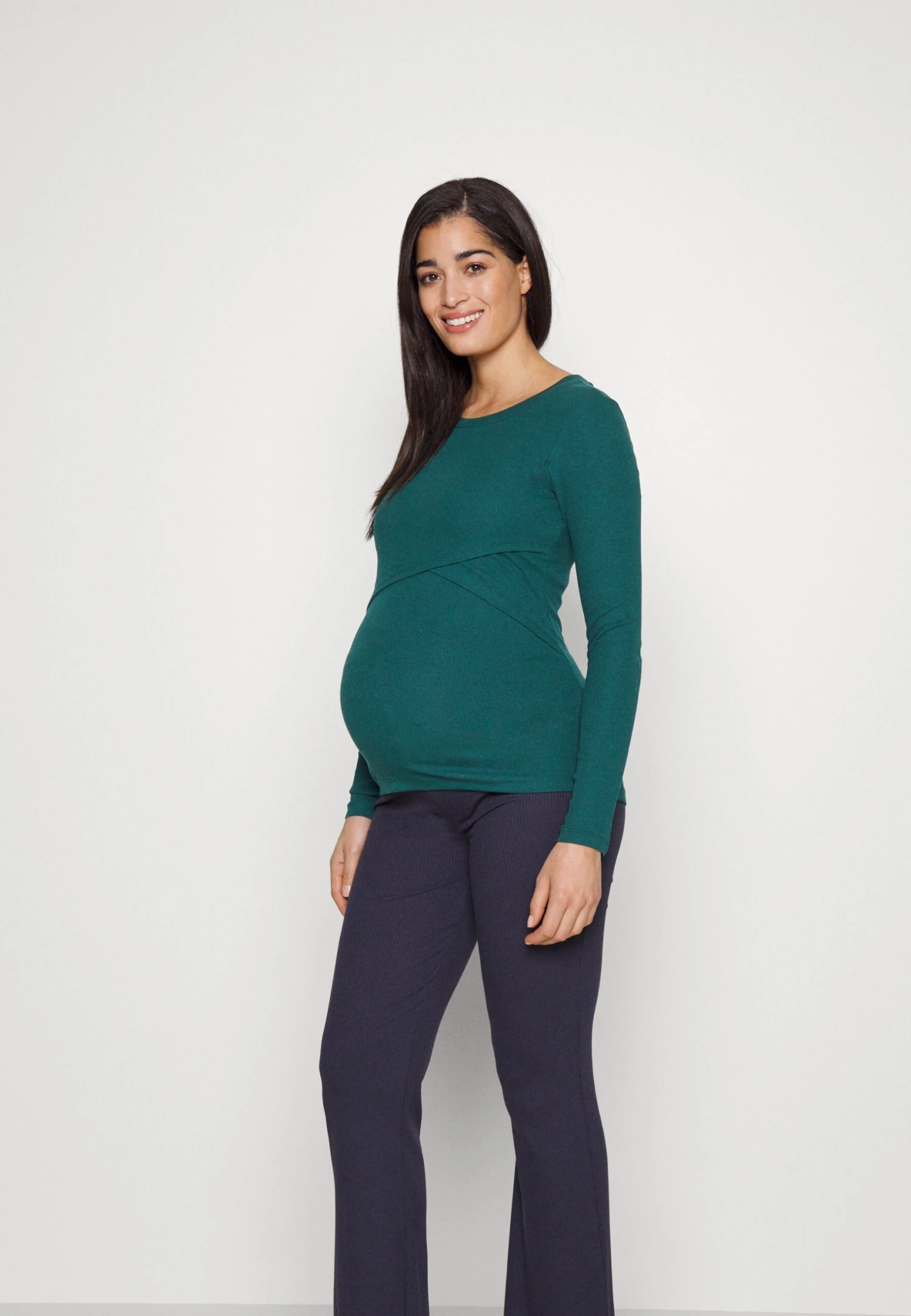 Nursing - Longsleeve - Dark Green 3 Nursing - Longsleeve - Dark Green