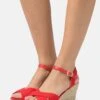 Anna Field Sandalen Met Sleehak - Red -Anna Field Boutique 2a24da499504452d8e2b288f336e088b
