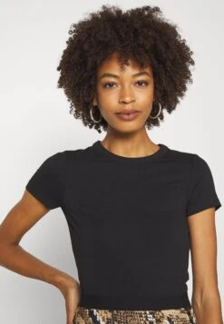 Anna Field 2 Pack - T-Shirt Basic - White/Black 14 Anna Field 2 Pack - T-Shirt Basic - White/Black -Anna Field Boutique 2b094f927fbc4f7087c3d2e515a10ca5