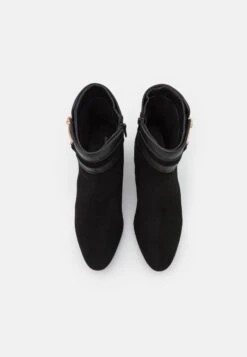 Anna Field Leather- Korte Laarzen - Black 13 Anna Field Leather- Korte Laarzen - Black -Anna Field Boutique 30648b895d2c46bb9547898aeb8e5369