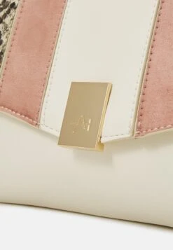 Anna Field Schoudertas - Off-White 9 Anna Field Schoudertas - Off-White -Anna Field Boutique 376ded484d1a4885bdd5772c6690e84b