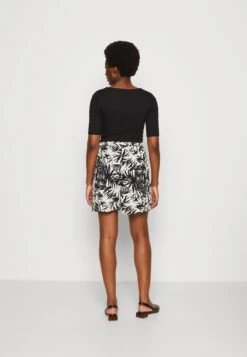 Anna Field Shorts - Black/Off-White -Anna Field Boutique 3a9846adea8c4808a36cdb49e64ed70f