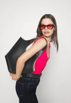 Kick Flare - Bootcut Jeans - Dark Blue Denim 12 Kick Flare - Bootcut Jeans - Dark Blue Denim -Anna Field Boutique 3ba8d77c35234f15b251bd5d86f9d7d3