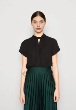 Anna Field Blouse - Black