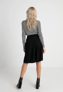 A-Lijn Rok - Black 9 A-Lijn Rok - Black -Anna Field Boutique 5053c38cb0014b659c7b9f981ef22899