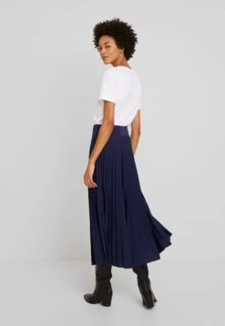 Anna Field Plisse A-Line Midi Skirt - A-Lijn Rok - Maritime Blue 10 Anna Field Plisse A-Line Midi Skirt - A-Lijn Rok - Maritime Blue -Anna Field Boutique 5e377213776043ae87e0befe2a75e8ca