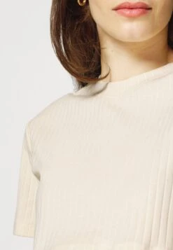 Top Skirt Set - Kokerrok - 003 - Off-White 17 Top Skirt Set - Kokerrok - 003 - Off-White -Anna Field Boutique 6895ea84cced4e55982e65db4effa2d7