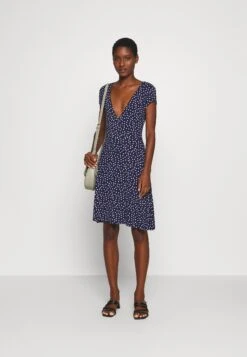 Anna Field Jerseyjurk - Maritime Blue/White 10 Anna Field Jerseyjurk - Maritime Blue/White -Anna Field Boutique 8121d5c4b927492186978cb09d3a4a79