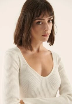 Anna Field Trui - Off-White 13 Anna Field Trui - Off-White -Anna Field Boutique 8383de9135eb456ab821acb0522710f3