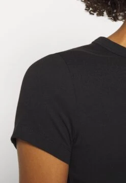 Anna Field 2 Pack - T-Shirt Basic - White/Black 15 Anna Field 2 Pack - T-Shirt Basic - White/Black -Anna Field Boutique 9a3e1079260c43369e8a03e641a66c46