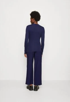 Anna Field Longsleeve - Dark Blue 9 Anna Field Longsleeve - Dark Blue -Anna Field Boutique a90110676e5f4add99214f6b0c5d680d