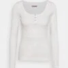 Anna Field Longsleeve - White 2 Anna Field Longsleeve - White -Anna Field Boutique b1598006b05c4e668730a0fd39545e28