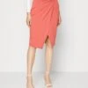 Anna Field Front Knot Midi Skirt - Kokerrok - Red -Anna Field Boutique b8da11cd04e64f39b52edca1d7be0401
