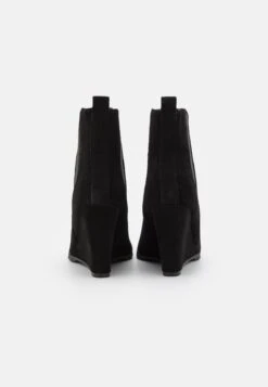 Leather - Enkellaarsjes Met Sleehak - Black 11 Leather - Enkellaarsjes Met Sleehak - Black -Anna Field Boutique c4e35c946a574db982bda69e2b073d86