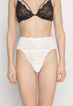 Anna Field 5 Pack - String -Red -Anna Field Boutique c5111b68e75a4a1db36fc7df1394860a