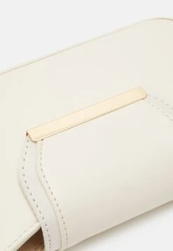 Anna Field Clutch - Off-White 9 Anna Field Clutch - Off-White -Anna Field Boutique d1760239891842bebd0939340d16ef9d