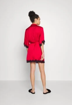 Anna Field 4 Piece Gift Set - Pyjama - Black/Red 20 Anna Field 4 Piece Gift Set - Pyjama - Black/Red -Anna Field Boutique e0ccded8c7104ccc8e6b6713104fa024