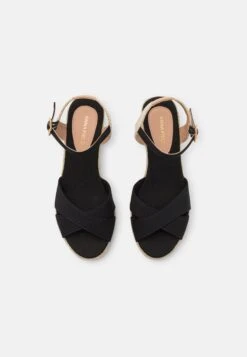 Anna Field Sandalen Met Plateauzool - Black -Anna Field Boutique e20f40e86e9c4978a1753db0c2063cca