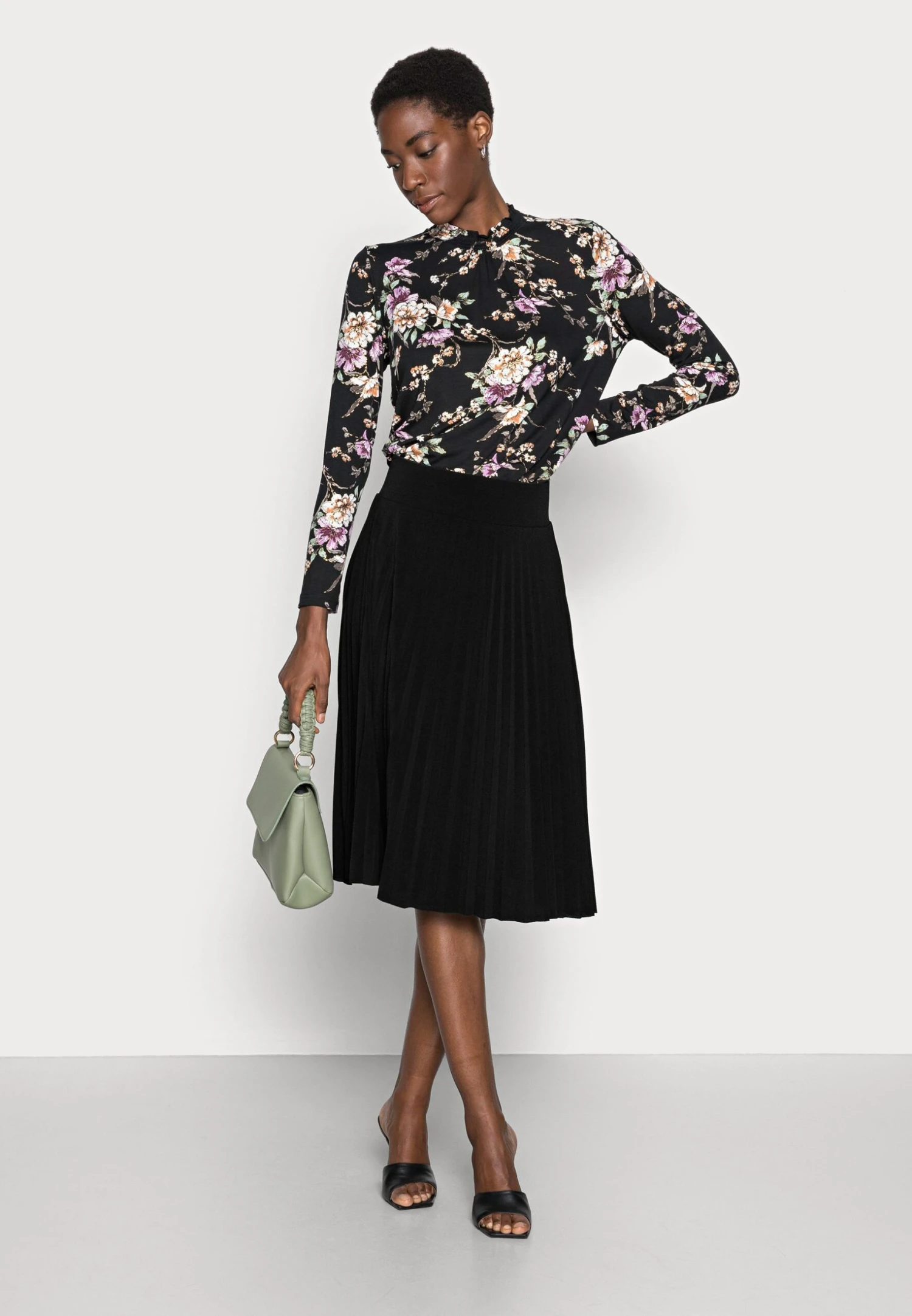 Anna Field Plisse A-Line Mini Skirt - A-Lijn Rok - Black 4 Anna Field Plisse A-Line Mini Skirt - A-Lijn Rok - Black - Afbeelding 2