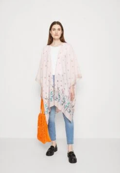 Anna Field Poncho - Pink 9 Anna Field Poncho - Pink -Anna Field Boutique f4dd365e4c0c466a9c151bd7b89bd04f
