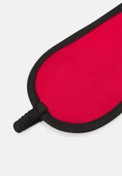 Anna Field 4 Piece Gift Set - Pyjama - Black/Red 31 Anna Field 4 Piece Gift Set - Pyjama - Black/Red -Anna Field Boutique f898ea81891f40e4a530fc3e7f8d2906